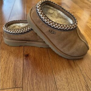 Kids' Tasman Suede Clog Slippers